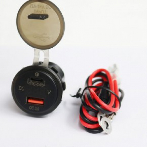 ZZBordsteckdose "3.0"  1 x USB + 1 x C+PD  Voltanzeige,  schwarz, Ösenkabellänge 60cm, 12/24V DC,, Ø 28mm, 10A